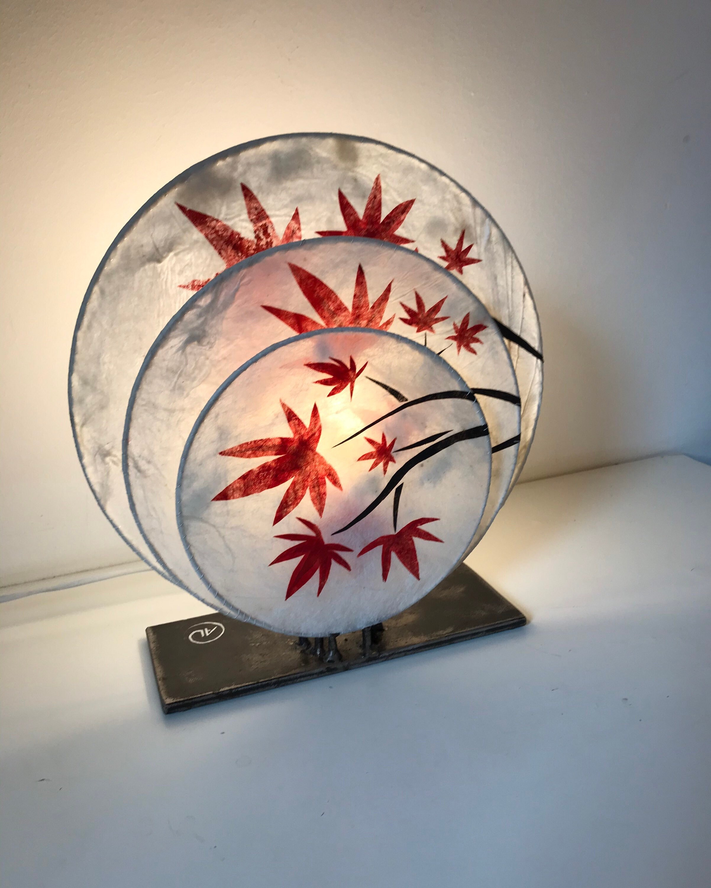 Lampe à Poser Unique en Soie et Acier, Fait Main, Érable Rouge Du Japon. Objet d'art Décoration, Lum