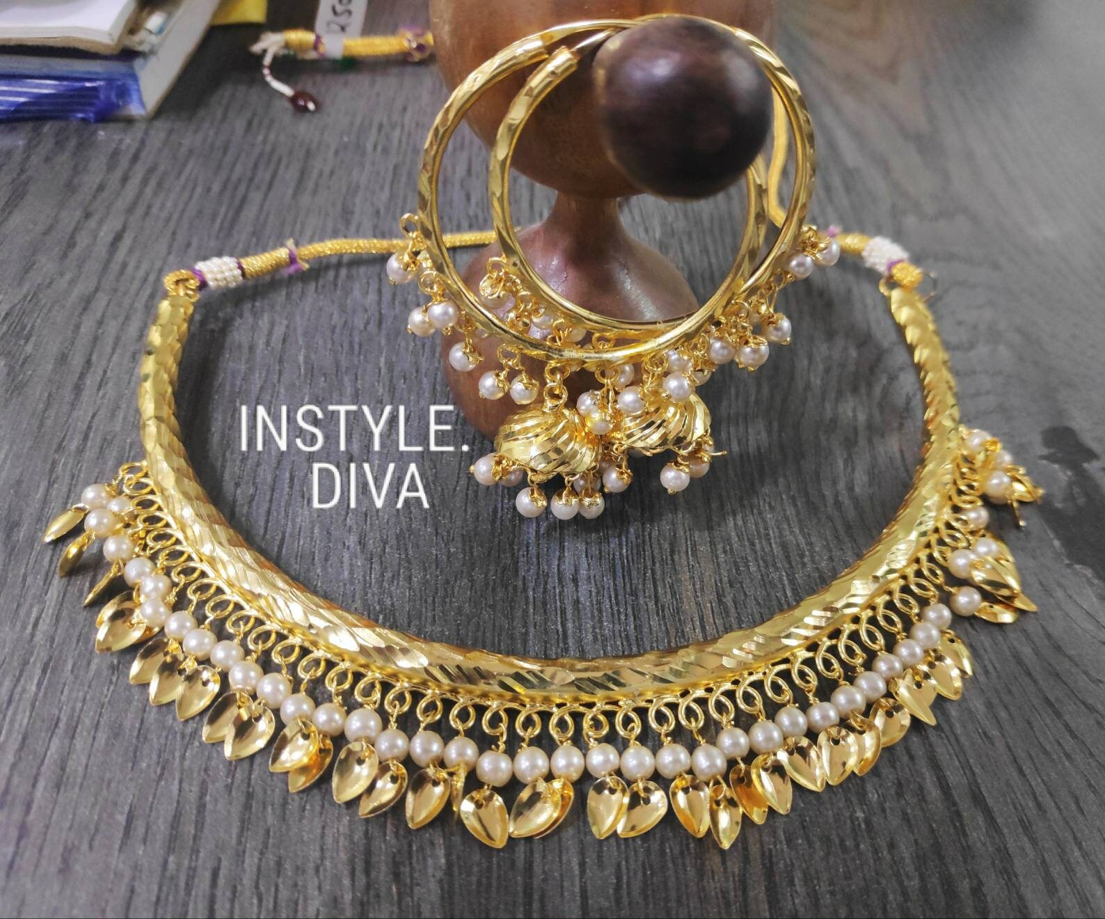 Weight Hasli Style Necklace Set Pearls 