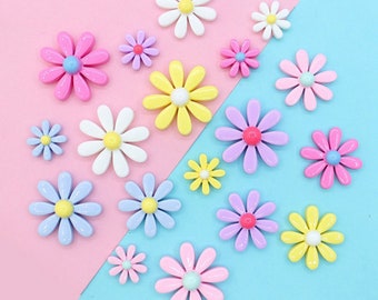Daisy Color and Size Mixed Resin Charms cabochons Ornament or Scrapbook DIY Crafts RCA403