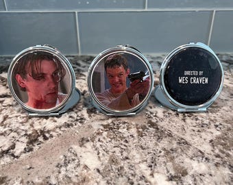 Compact Mirror: Scream 1996 Stu | Wes Craven