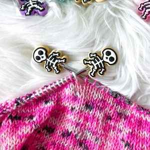 Beige Skeleton Knitting Needle Stoppers, Point Protectors, Knit Notions, Knit Protectors, Halloween Knitting Stoppers, Stitch Stoppers