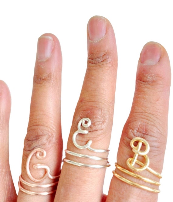 カスタムイニシャルリング、イニシャルリング、ワイヤーラッパーリング