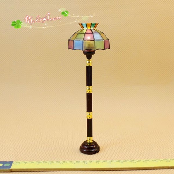 AirAds Dollhouse Light 1:12 échelle maison de poupée miniature LED lumière lampe de lecture lampe standard maison de poupée Tiffany Light; Haute 10cm