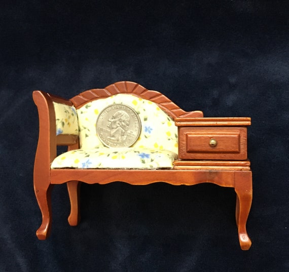 ONLY DOLLHOUSE MINIATURE Sofa  with Telephone Table 