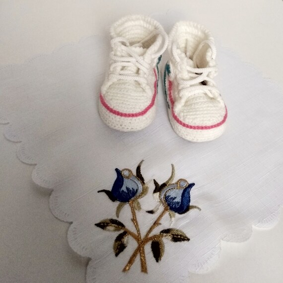 knitted converse booties
