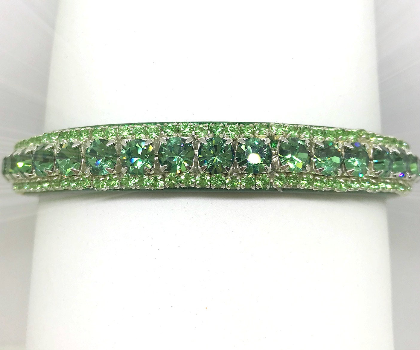 emerald cat collar