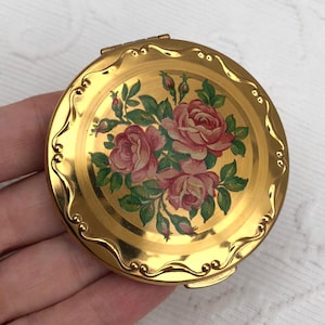 Vintage Floral Kigu Compact & Powder Puff Gold Plated with Roses Original 1950&#39;s Accessory Toilette