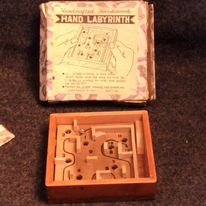 Labyrinth Maze Game ~ Hardwood ~ Vintage Game