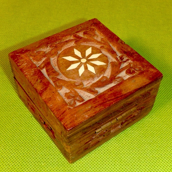 Hand-Carved Wood Box - Hinged Lid - Inlaid Top - Small Trinket Box - Made in India
