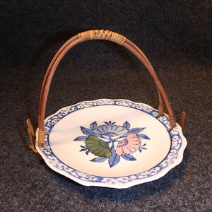 Rattan Handled Floral Plate - Made in Japan - Vintage 1960&#39;s