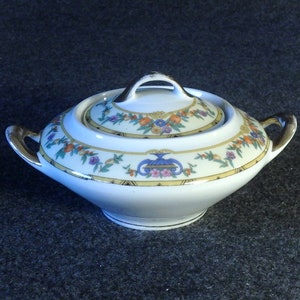 Victoria China Sugar Bowl - Czechoslovakia