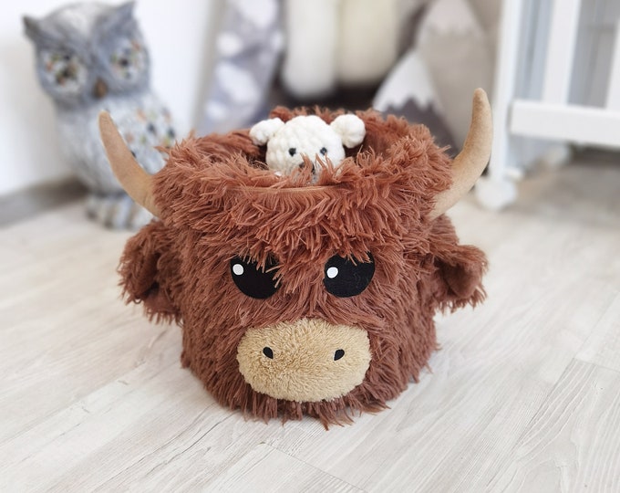 Highland Cow Toy Storage Basket - Handmade Baby Room Organizer, Custom Newborn Gift, Unique Farm Nursery Decor, Personalized Baby Shower