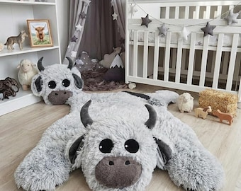 Highland Cow Nursery Rug, Baby Shower Gift - Farmhouse Decor for Kids Room