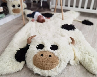 Handmade Highland Cow Rug for Nursery - Plush Farm Animal Baby Room Decor, Cozy New Baby Gift, Customizable Nursery Rug