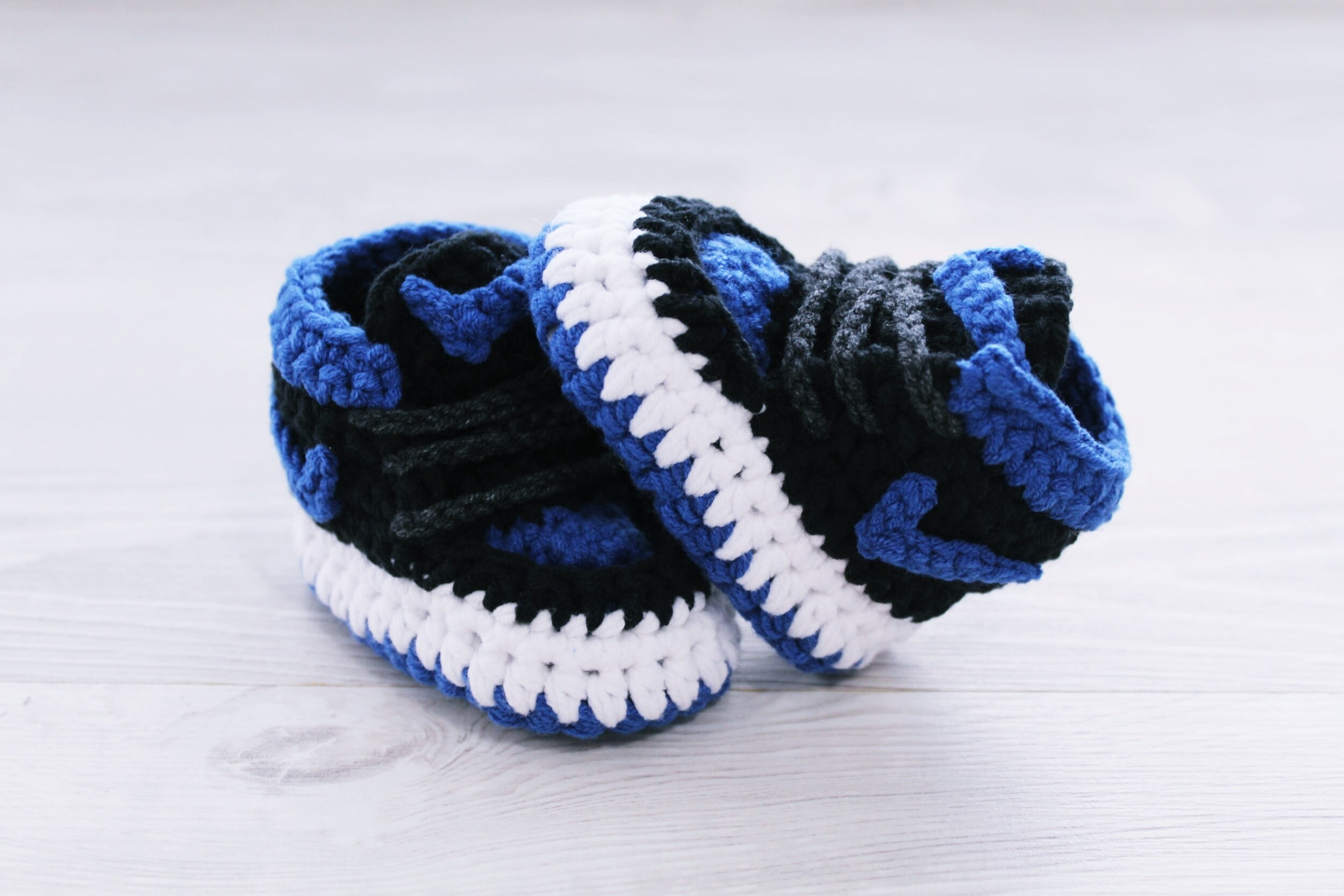 crochet baby slippers