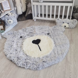 Personalisierter flauschiger Bärenteppich - Waldkinderzimmerdekor für Abenteuerthema, niedlicher Babyzimmerteppich, perfektes Babygeschenk