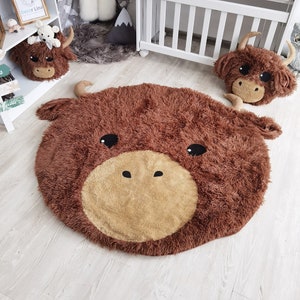 Highland Kuh Kinderzimmer Teppich - Weicher Plüsch Baby Spielteppich - Shaggy Minky Bauernhof Tier Teppich - Braune Kuh Kinderzimmer Dekor - Bauernhof Thema Baby Geschenk