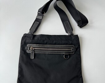 PRADA 本物ヴィンテージ ブラックナイロン クロスボディバッグ - Etsy 日本