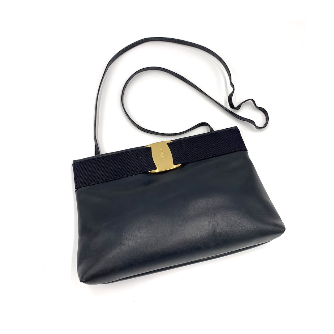 【SALVATORE FERRAGAMO】 VARA BOW SHOULDER BAG s-l400.jpg