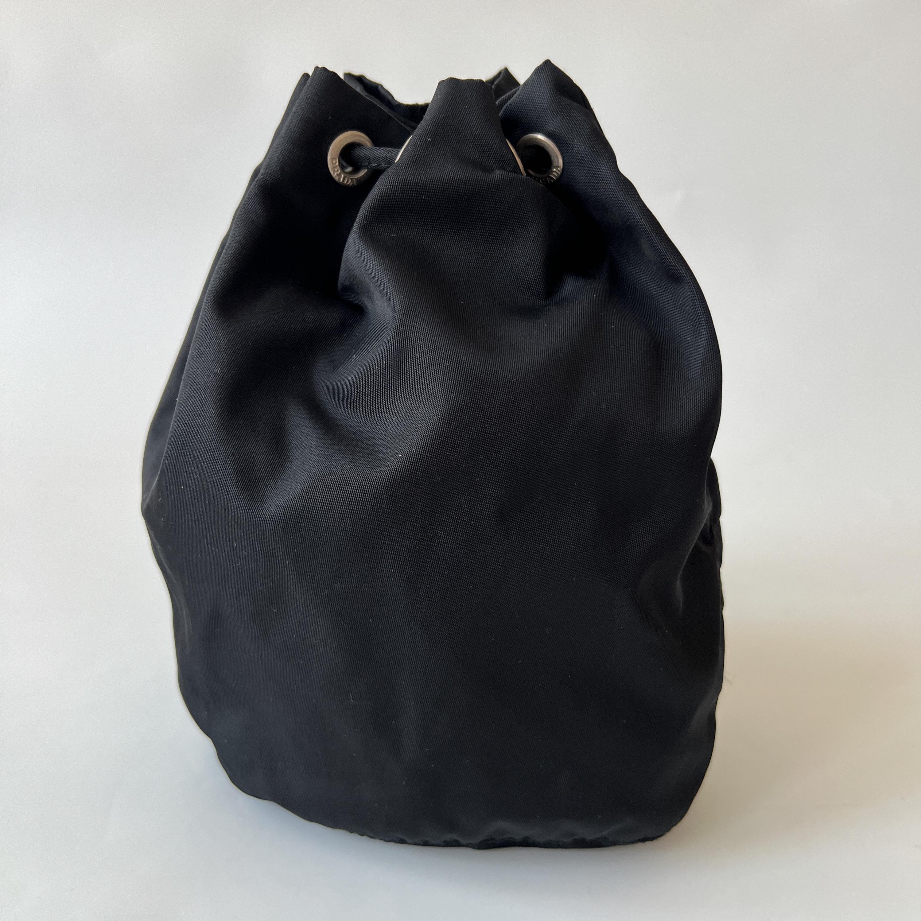 PRADA 本物ヴィンテージ ブラック ミニ ドローストリング ポーチ