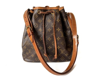 LOUIS VUITTON Authentic Noe Monogram Shoulder Bag 