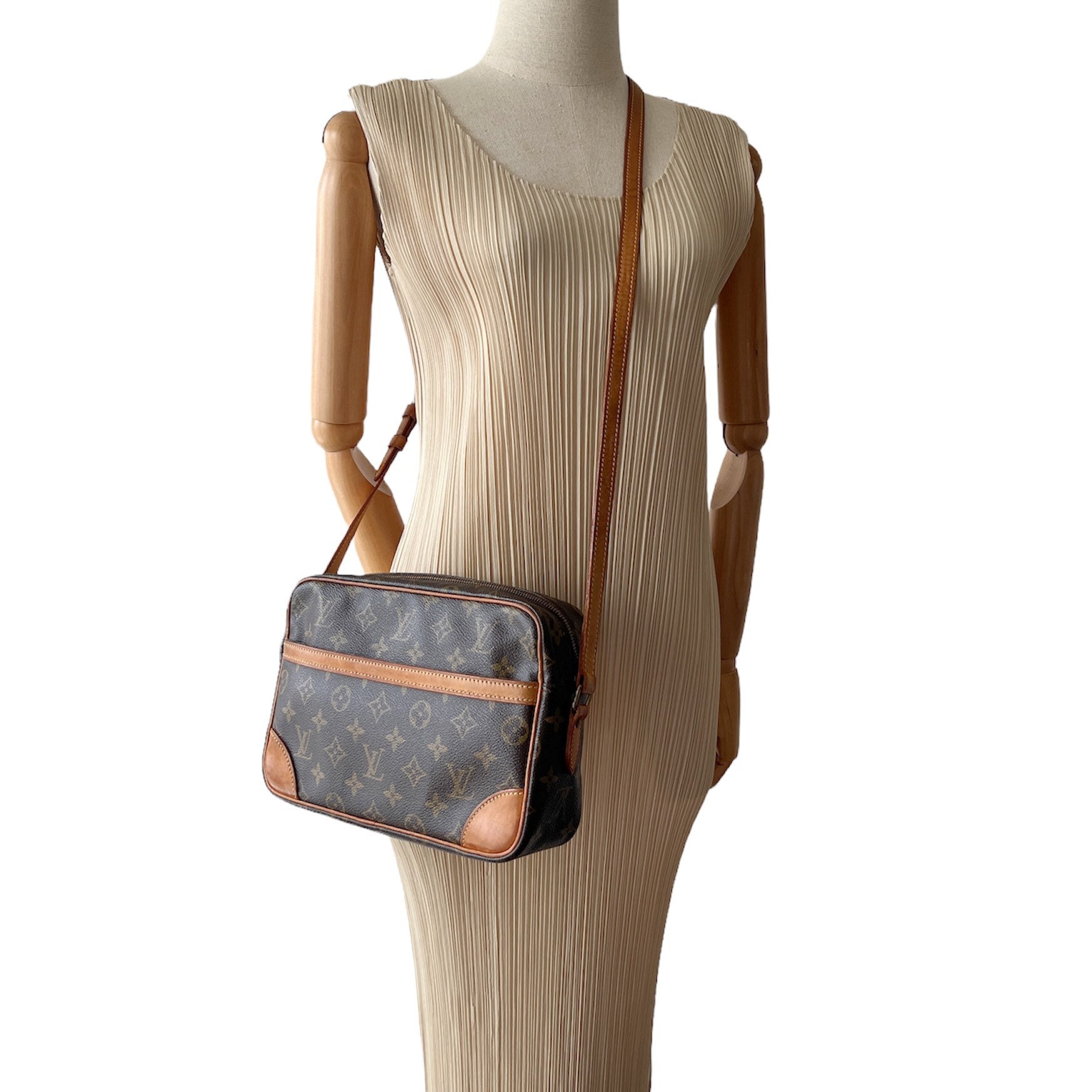 Trocadero 27, Used & Preloved Louis Vuitton Crossbody Bag, LXR USA, Brown