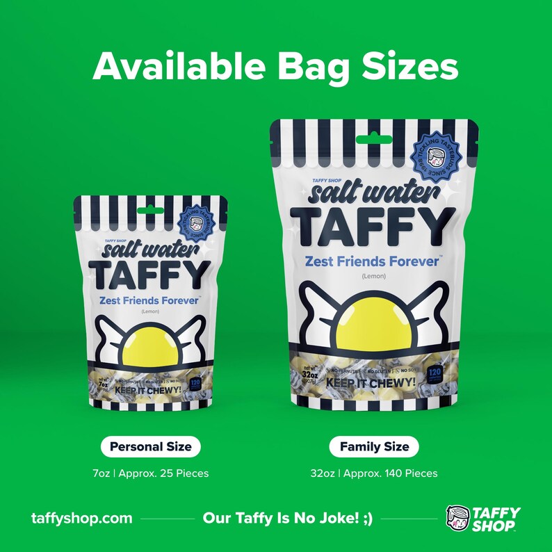 K&ouml;nnte beinhalten: Zwei Beutel mit Salzwasser-Toffee, einer mit der Aufschrift "Pers&ouml;nliche Gr&ouml;&szlig;e" und der andere mit "Familiengr&ouml;&szlig;e". Der kleinere Beutel ist 7 Unzen schwer und enth&auml;lt etwa 25 Toffee-St&uuml;cke. Der gr&ouml;&szlig;ere Beutel ist 32 Unzen schwer und enth&auml;lt etwa 140 Toffee-St&uuml;cke. Beide Beutel zeigen eine Cartoon-Zitrone mit dem Text "Zest Friends Forever".