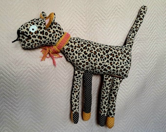 Leopard Leon Baby Stofftier Kinder Kuscheltier Handmade Upcycling Lustiges Geschenk Idee
