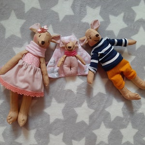 Mice Handmade Family Mouse 3 Mice Set 4 Parts Mom Dad and Baby Mouse with Blanket