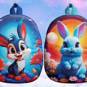 Mochilas infantiles con temática de conejitos vibrantes imagen 1