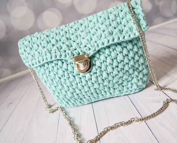 crossbody bag with silver chain