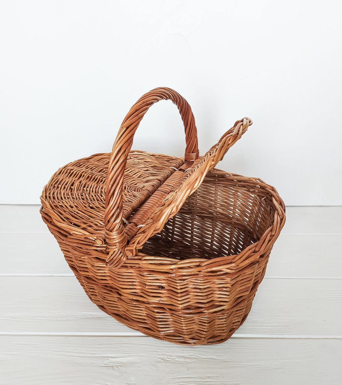 Wicker Picnic Basket With Lid Etsy