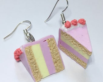 Boucles d'oreilles en pâte fimo part de gâteau vanille/framboises réaliste