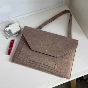 laptop case with carrying handle, sleeve to fit laptop
