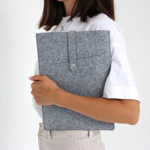 eco felt case for MacBook, vertical cover, minimalist sleeve
