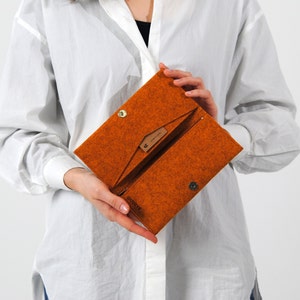 Monedero de fieltro clásico minimalista con bolsillo de monedas