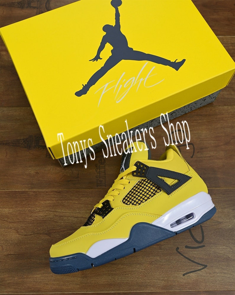 Air Jordan 4 Retro