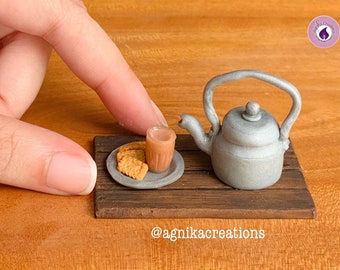 Aimant de nourriture/réfrigérateur de maison de poupée fait à la main - Chai de coupe miniature avec bouilloire
