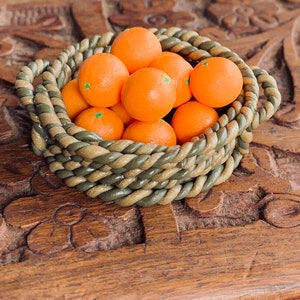 Miniature Orange Basket Fridge Magnet, Food Magnet, Refrigerator Magnet, Kitchen Magnet, Small Food Magnet, Cute Clay Magnet zdjęcie 3