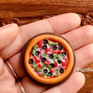Aimant miniature de réfrigérateur de pizza végétarienne, aimant de nourriture, aimant de réfrigérateur, aimant de cuisine, petit aimant de nourriture, aimant mignon d'argile