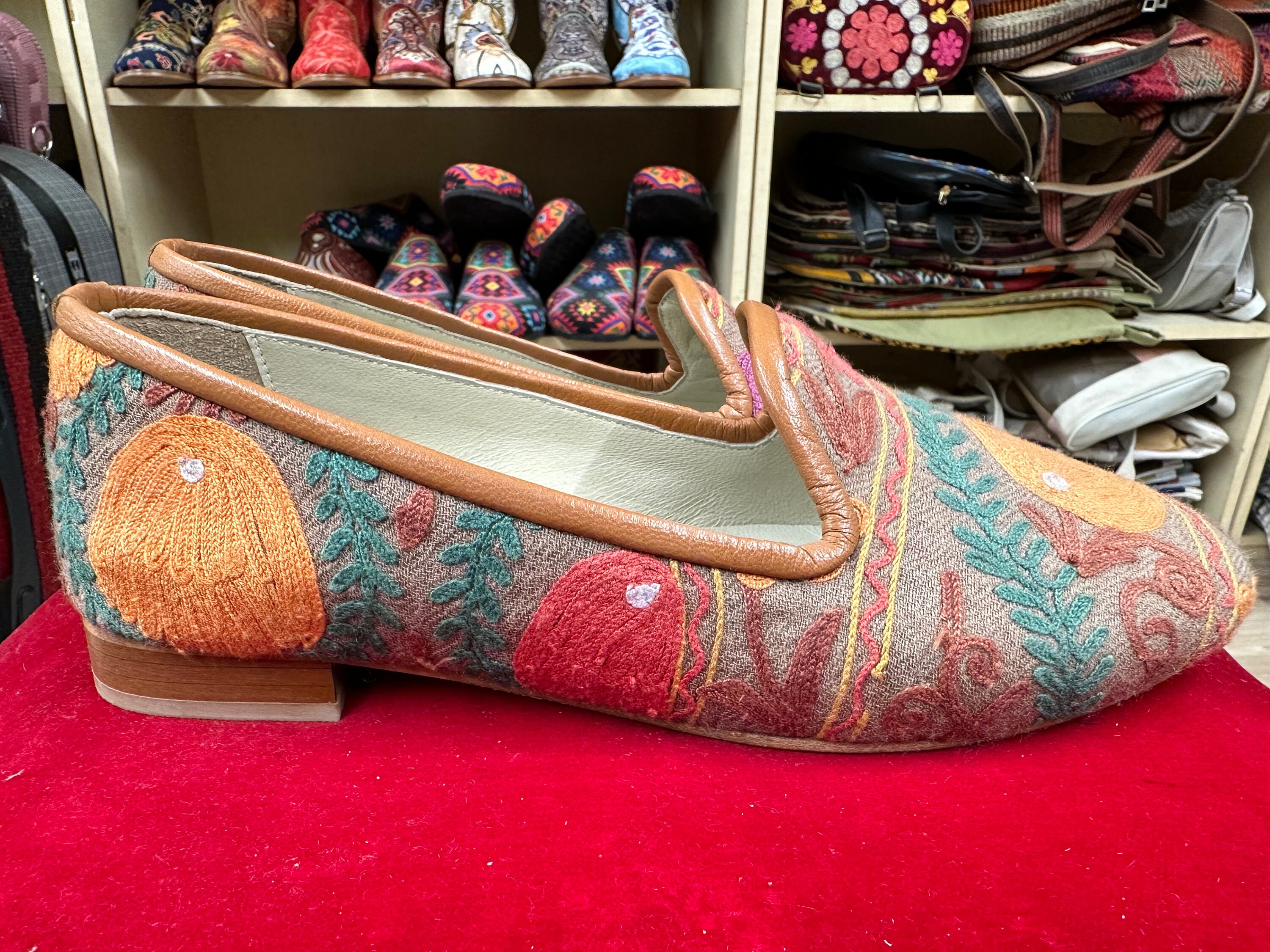 ハンドメイド US-10,5 EU-41 カシミア ローファー、ユニークなミュール