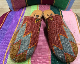 Handmade Us-9 Eu 41 Kilim Slippers, Unique Mules , Handmade Shoes, Genuine Leather Sole, Gift Shoes,  Natural Sipppers for man