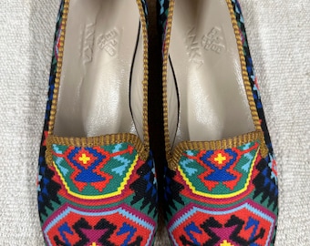 Handmade Us-9 (Eu-39)Velvet Shoes, Unique Loafers, Handmade Shoes, Genuine Leather Sole, Gift Shoes, Embroidered Shoes for woman