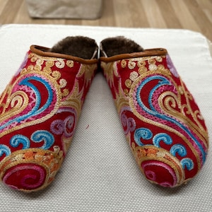Handmade mules us-7/eu-37 embroidered slippers for woman