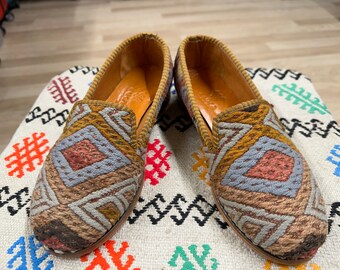 Handmade Us-9 Eu-39 Kilim Loafers, Unique Mules, Handmade Shoes, Genuine Leather Sole, Gift Shoes, Shoes for Women