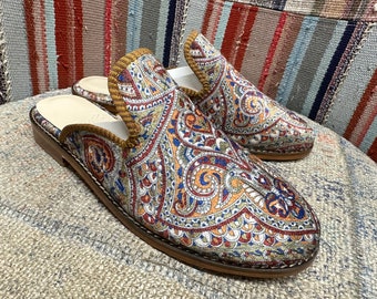 Handmade Us-9 Eu-39 Velvet Slippers, Unique Mules , Handmade Shoes, Genuine Leather Sole, Gift Shoes,  Natural Sipppers for woman