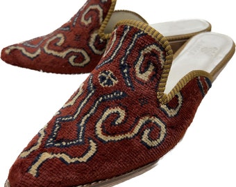 Handmade Us-10,5 Eu 41 Velvet Slippers, Unique Mules , Handmade Shoes, Genuine Leather Sole, Gift Shoes,  Natural Sipppers for woman