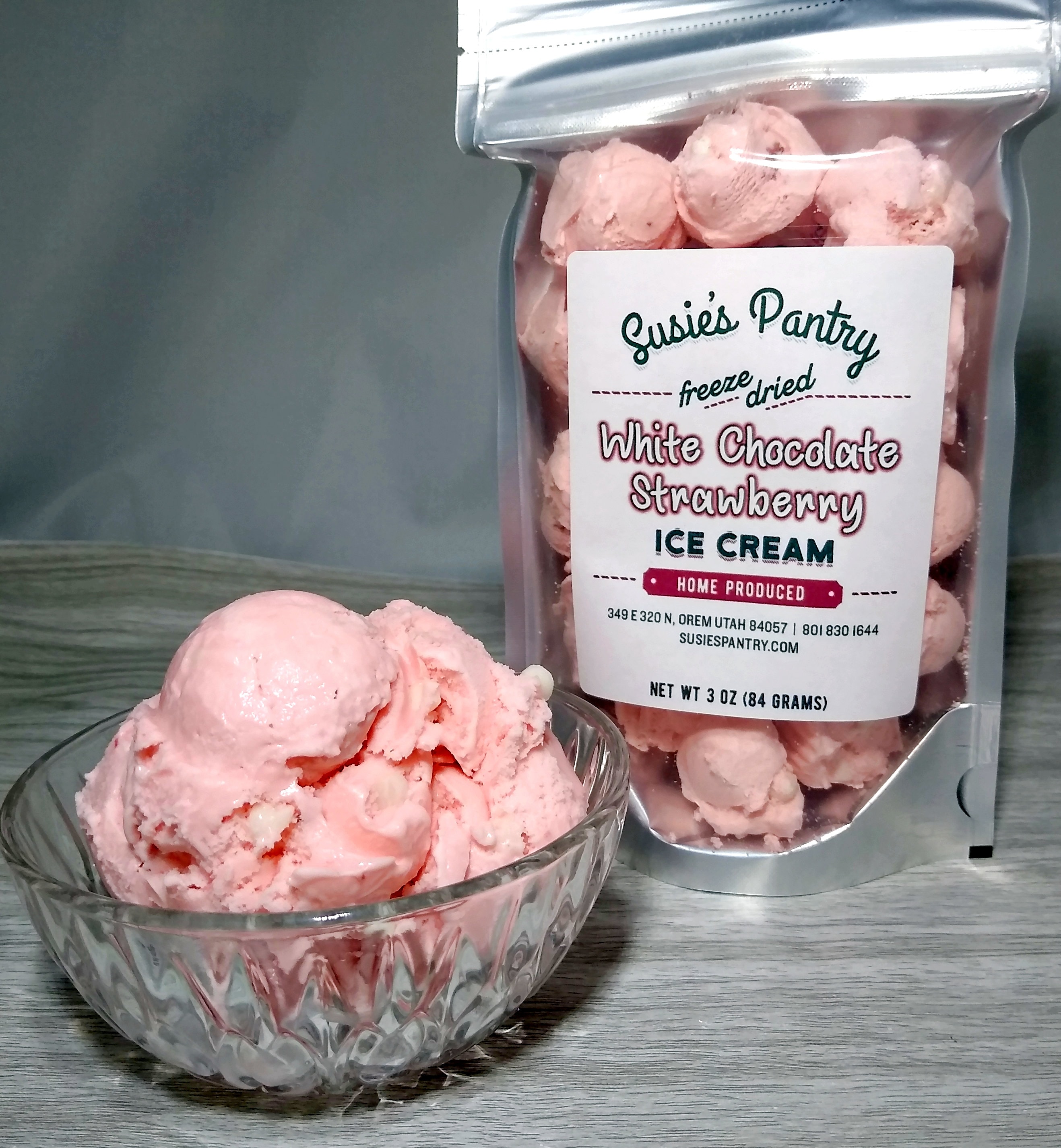 New Flavor! White Chocolate Strawberry Ice Cream (Limited Quantity)