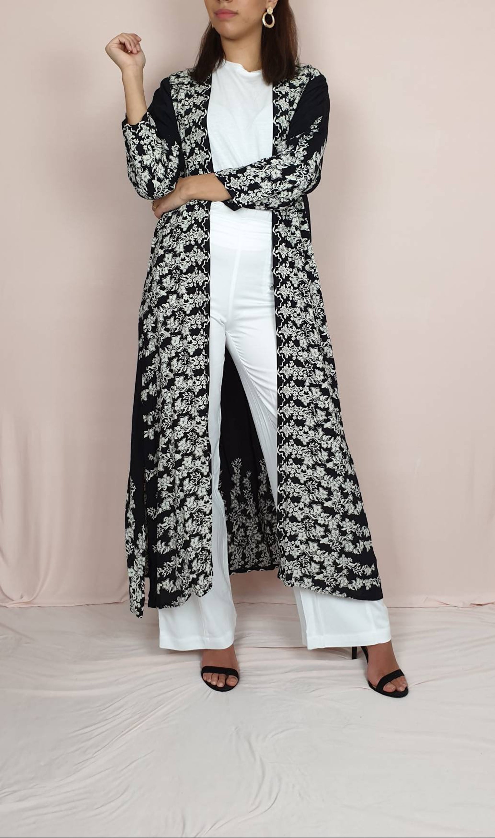 kaftan black and white