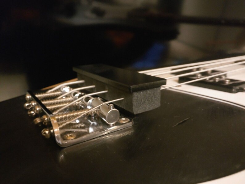 String Muter Mute Rubber Block With Hard Plate for Jazz Bass or